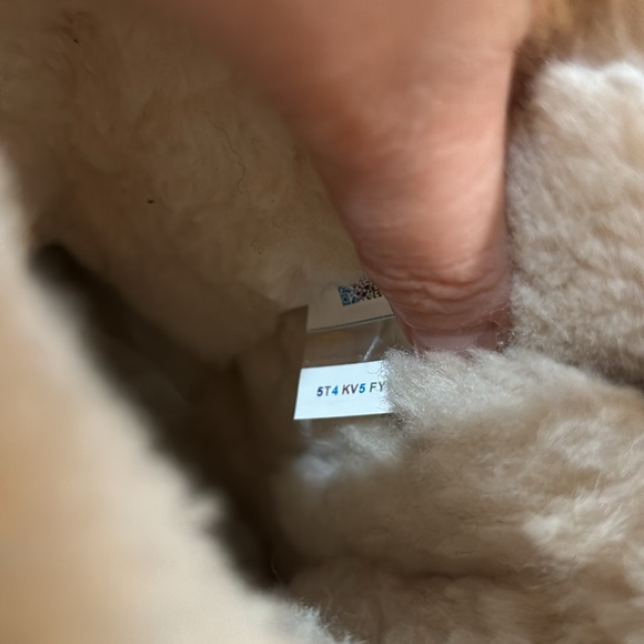 UGG BAILEY SUEDE BOW BOOTS IN CHESTNUT SZ 7, 8 NEW IN BOX - Picture 10 of 15